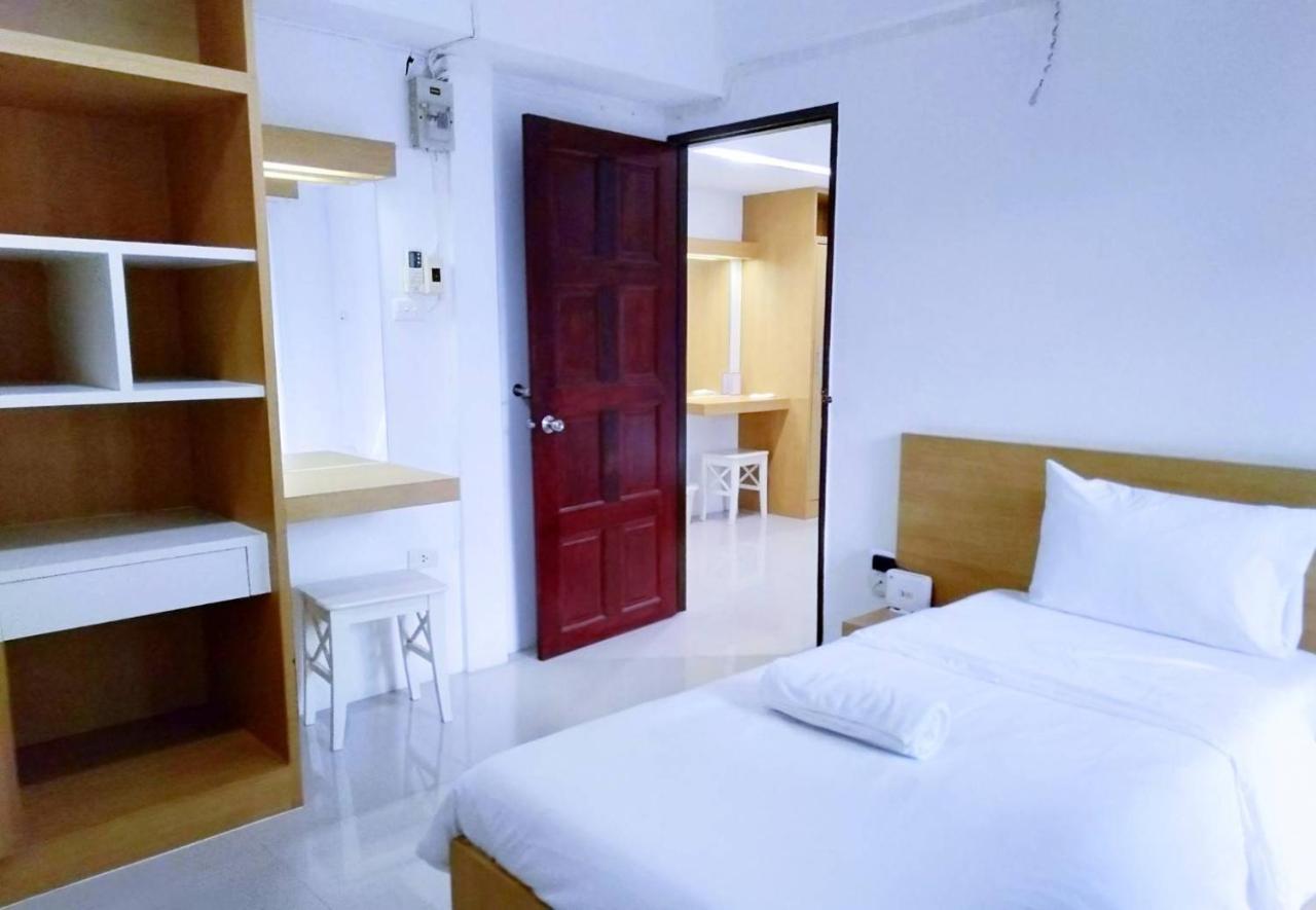 Beerapan Hotel Bangkok Exterior photo