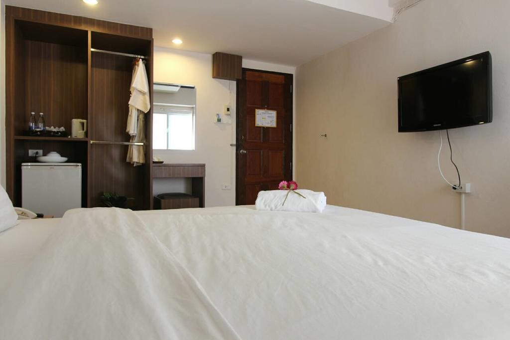 Beerapan Hotel Bangkok Room photo
