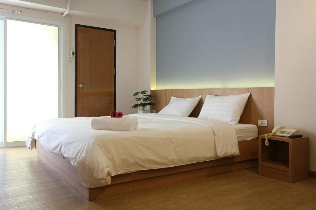 Beerapan Hotel Bangkok Room photo