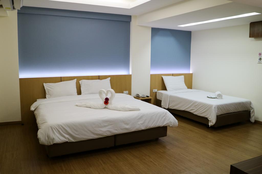 Beerapan Hotel Bangkok Exterior photo