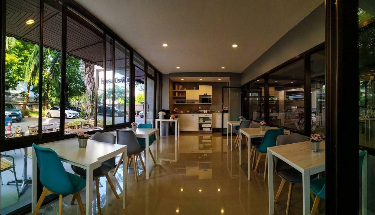 Beerapan Hotel Bangkok Exterior photo