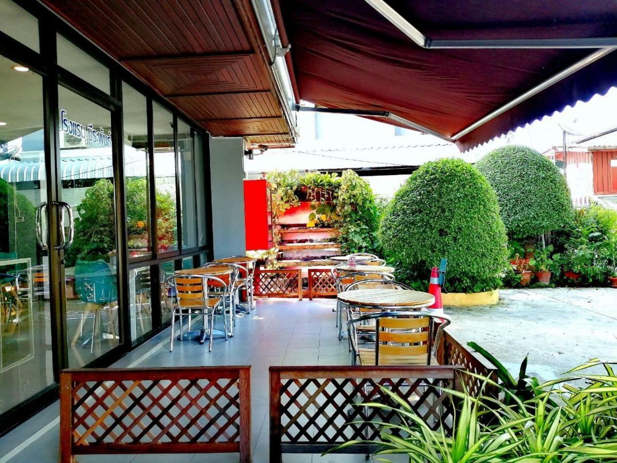 Beerapan Hotel Bangkok Exterior photo