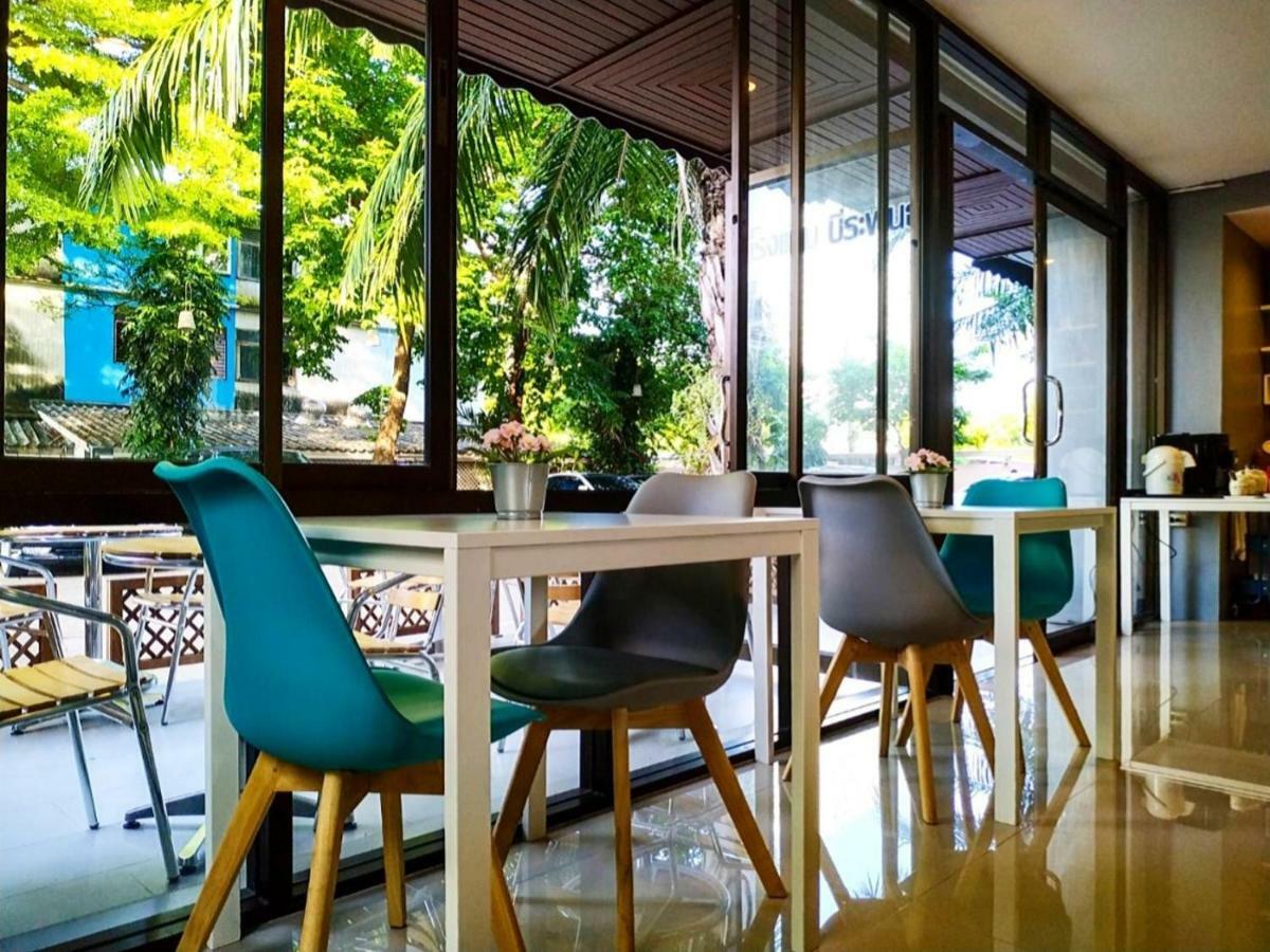 Beerapan Hotel Bangkok Exterior photo